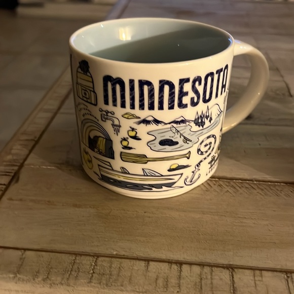 Starbucks Minnesota “Been there series” coffee cup & Starbucks Twin Cities cup - Picture 2 of 3